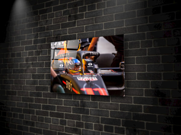 Checo  - pitstop Bahrain - Image 2