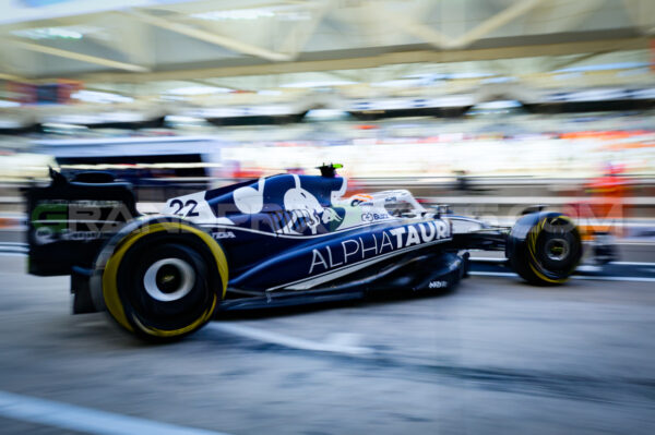 Yuki -leaving pitbox - Abu Dhabi