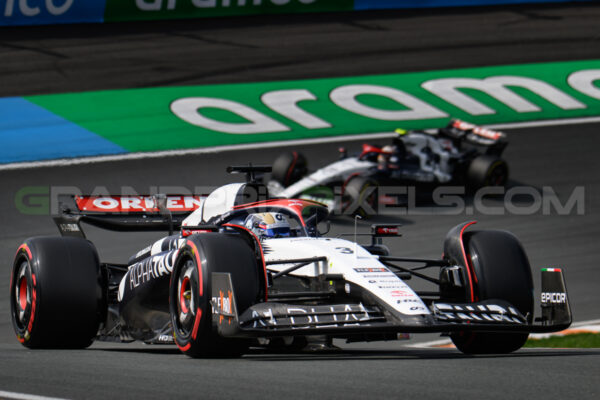 Daniel and Yuki getting through T3 - Zandvoort